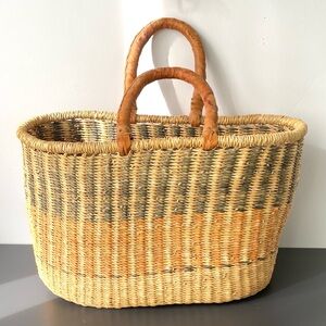 VTG Handwoven Oval Bolga Market Basket Veta Vera Grass & Leather-Wrapped Handles